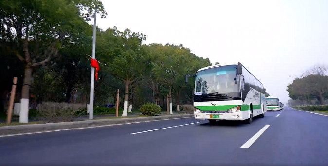 上氫能源助力新一批10臺蘇州金龍氫燃料客車成功交付(圖1)