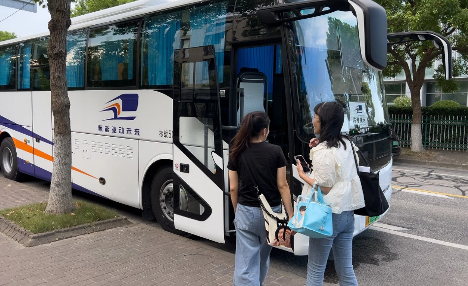 上海氫能通勤客車批量投入運營(圖2)